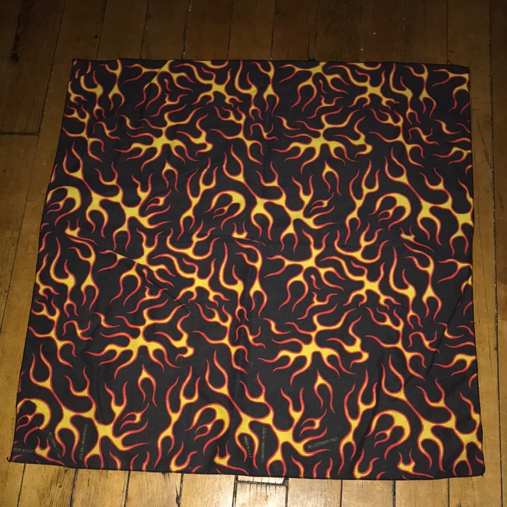 Hava-Hank Flame Print Square Scarf Bandana Black Red Yellow Made‎ in USA OS
